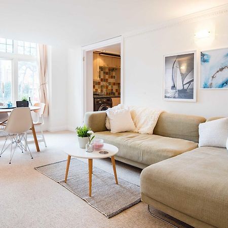 Victorian Duplex In Burlington Mansions Apartment Борнмът Екстериор снимка